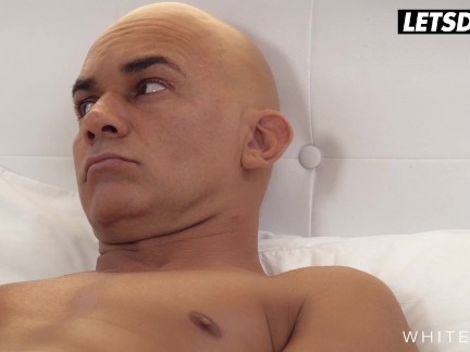 WHITEBOXXX Подруга с большими сиськами Мэрилин Кристал нуждается в начинке ее задницы огромным членом