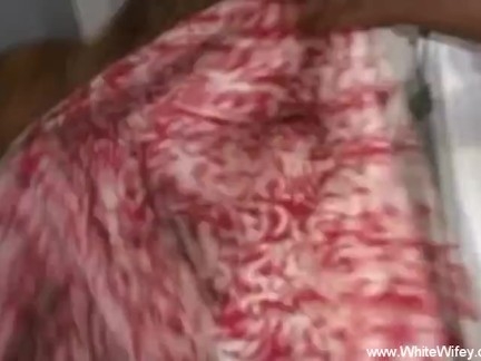 Межрассовая анальная измена у домохозяйки